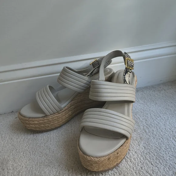 Kaanas Gray Platform Wedges with Gold Accent - Picture 1 of 6